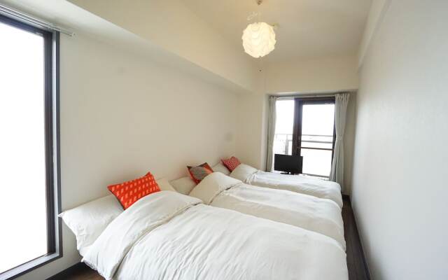 Terry's Apartment Shinsaibashi East I G12F