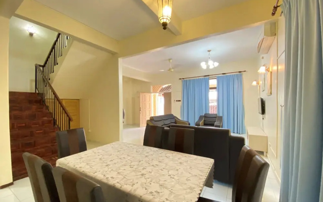 Oyo 90199 Homely&cozy House – Guest Rooms – Batu Ferringhi