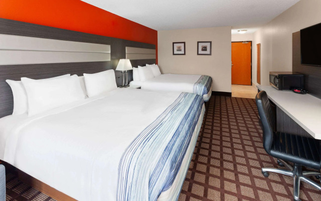 AmericInn by Wyndham Hudson