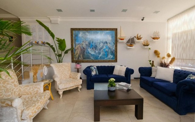 Moni Hotel