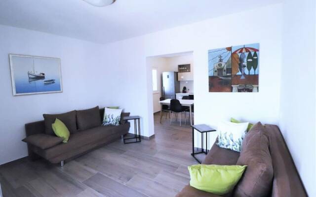 Luxury Beachfront Villa With Pool for two Families