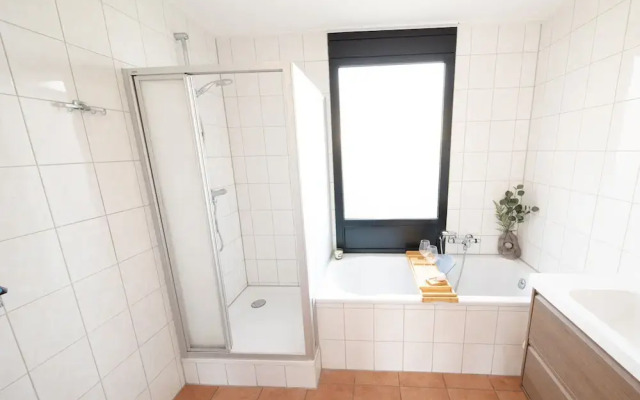 Spacious Holiday Home With Terrace