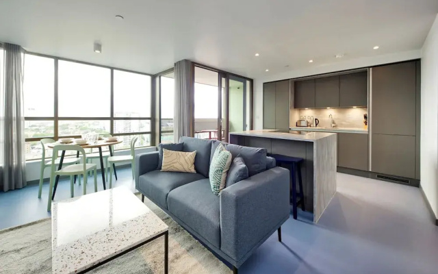 Luxury Two-bedroom Flat in East London s Poplar