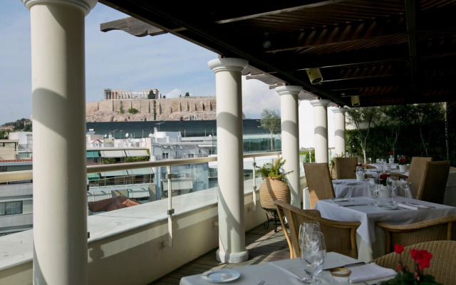 Hera Hotel