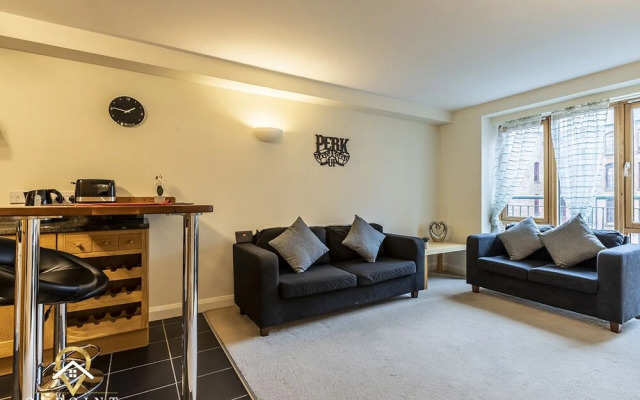 2 Bedroom Apartment in Superb Location