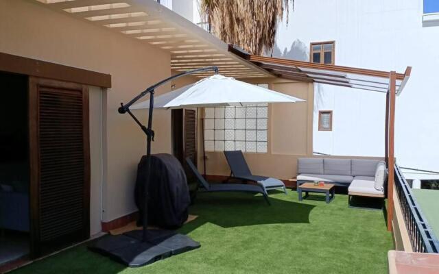 Luxury Penthouse, 50m2 terrace, downtown