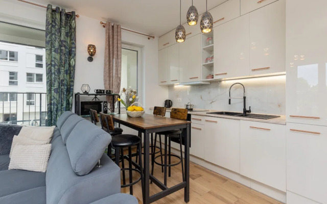 Apartment Kotsisa + Parking by Renters