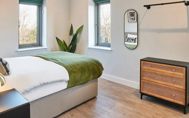 Host Stay Mariposa Waterloo