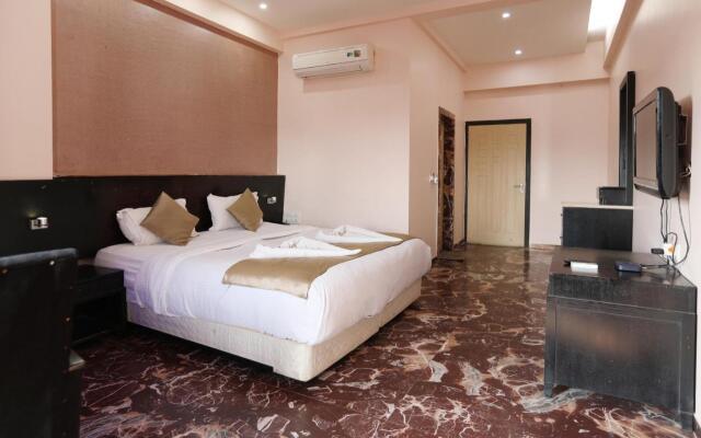 Hotel Aristro