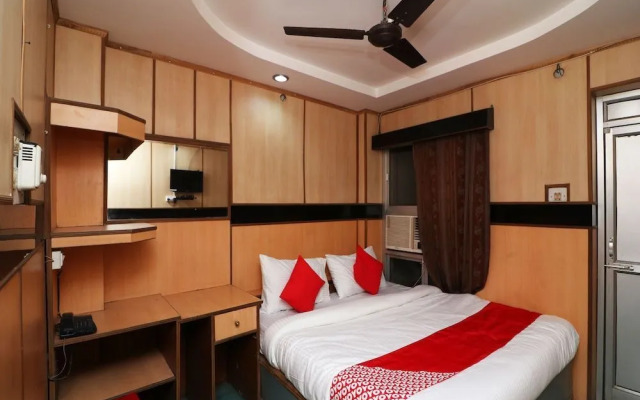 Hotel Bob's By OYO Rooms