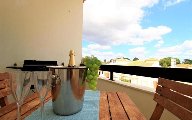 Portimão Classic With Pool by Homing