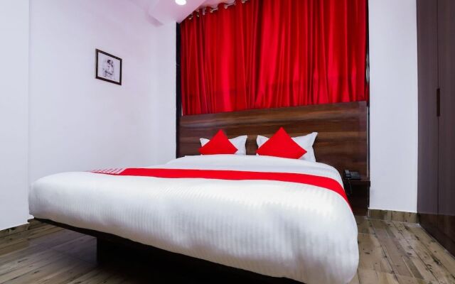 OYO 28606 Kavya Residency