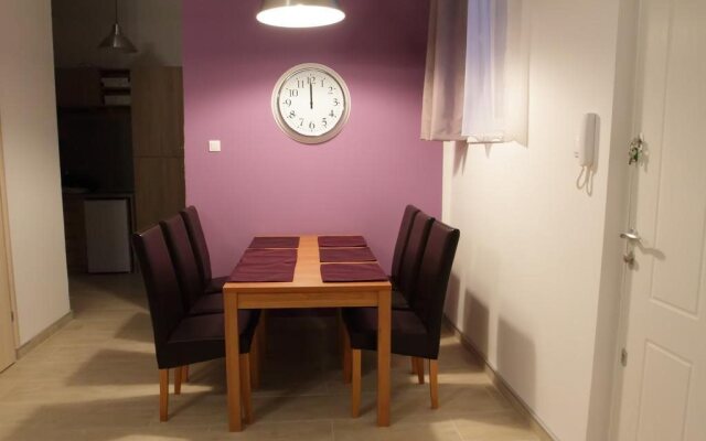 ABT Apartments Karoly