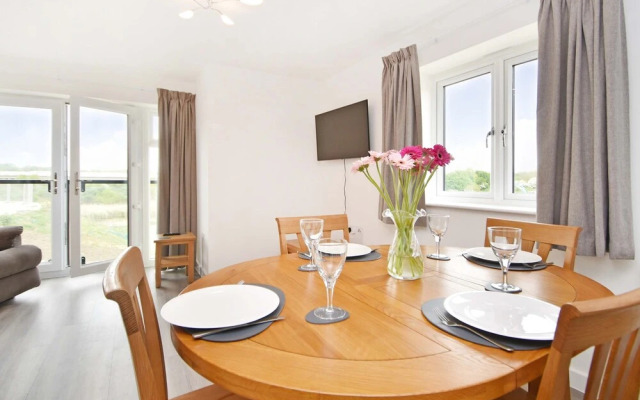 Ebbsfleet International Apartment