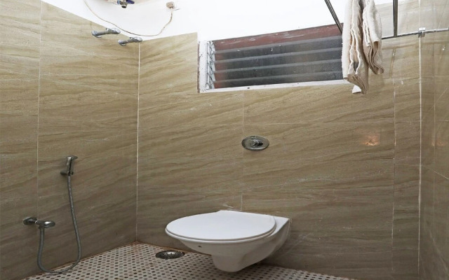 Oyo 16820 Ken Guest House