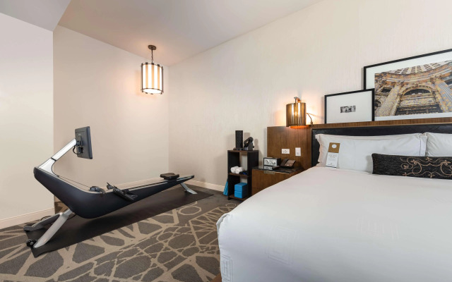 LondonHouse Chicago, Curio Collection by Hilton