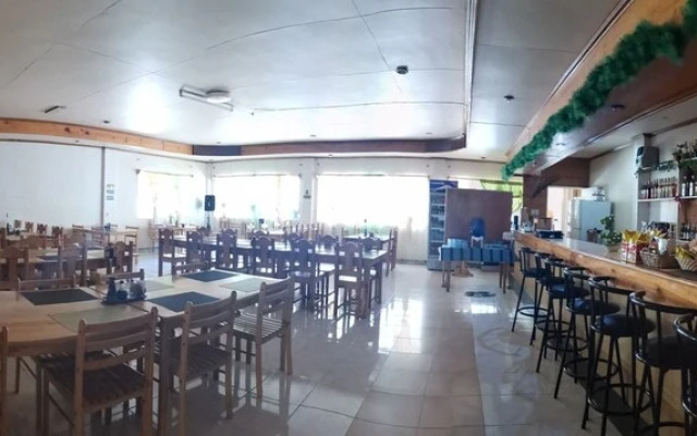 Rusty Nail Inn And Cafe