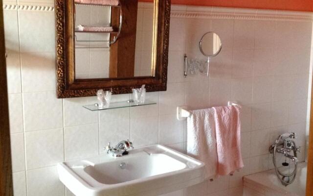 Posada Rural El Trenti de Corona