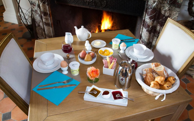 Château de Perreux, The Originals Collection