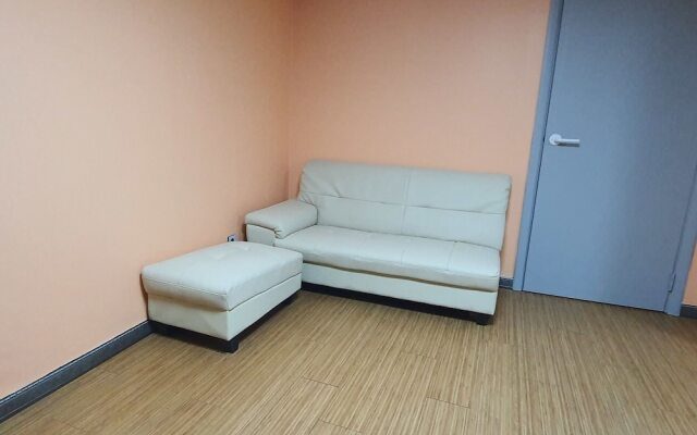 Yangju Gray Castle Pension