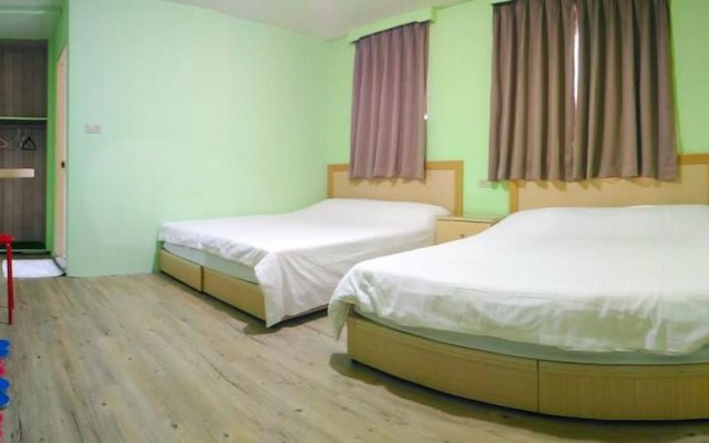 Chia Rong Hostel
