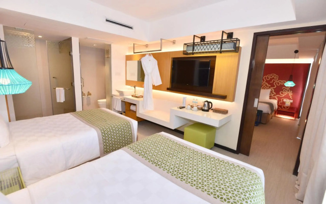 Hue Hotels and Resorts Boracay Managed by HII