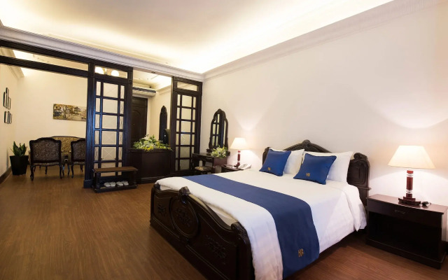 Hoa Binh Hotel