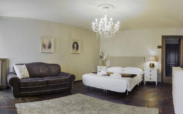 San Marco Luxury Canal View Apartments