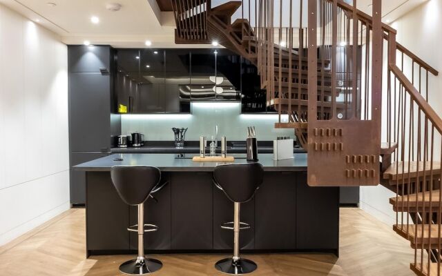 Five Bedroom Near Camden Arts Centre by Bevilla