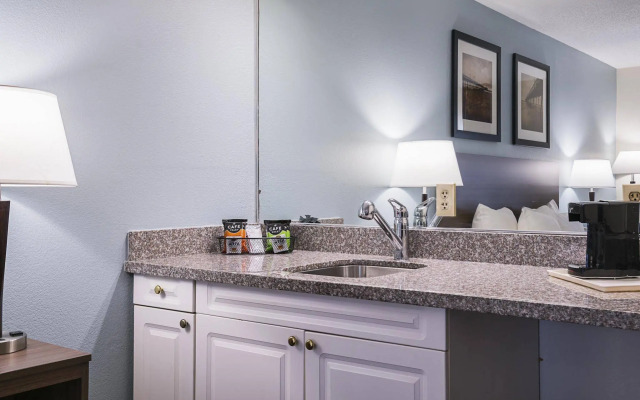 Quality Hotel Morehead City