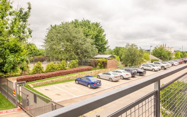 FRONTDESK The Depot Apts Downtown Fort Worth