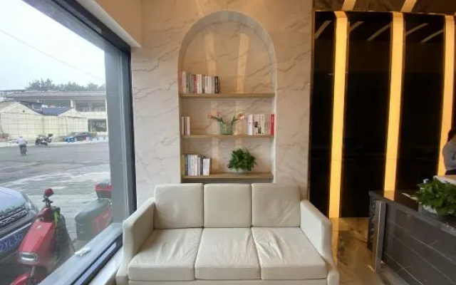 Green Oriental Hotel (Beijing International Trade Sihui Gaobeidian subway station store) – Balcony – Beijing