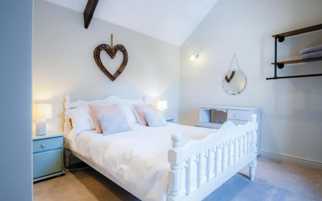 Tregoyr - 3 Bedroom Holiday Home - St Florence