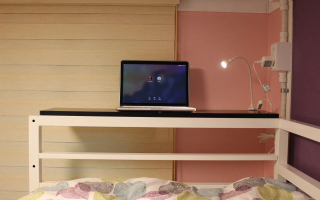 Bunk Guest House - Hostel