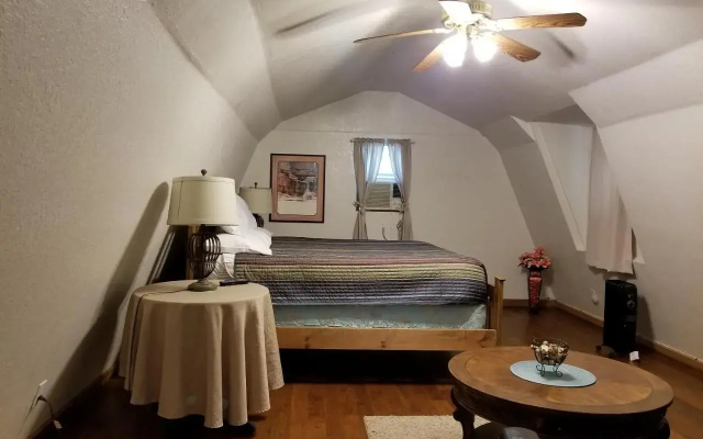 Almond Cabin