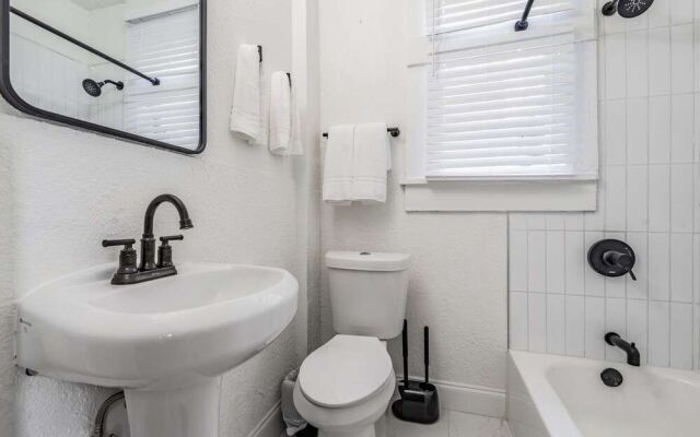 Satoshi Hideout Living