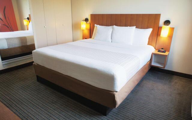 La Quinta Inn & Suites Miami Cutler Ridge