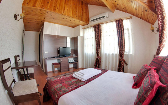 Venus Hotel