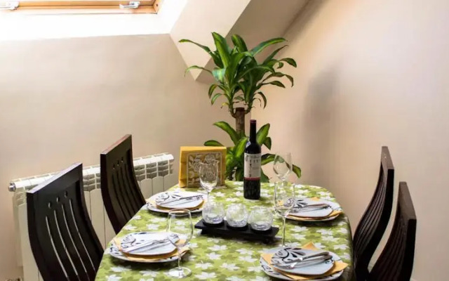 Happy Home Apartment