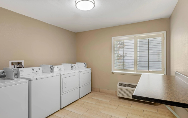 Quality Inn & Suites Plano East - Richardson