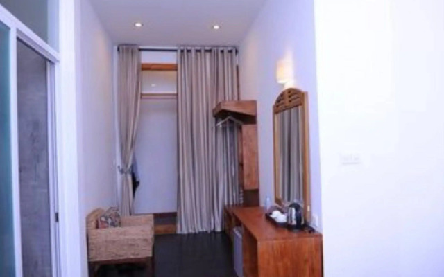 Monsoon Boutique Hotel