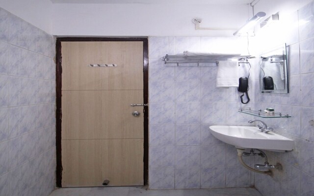 OYO 9081 Pallavi International Hotel