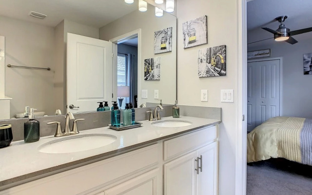 Family Villa Themed Rooms Near Disney