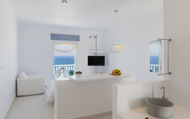 Myconian Korali Relais & Chateaux Hotel