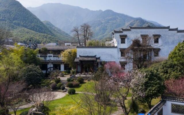 Yunshang Grassland Anji Pinyuan Holiday Garden Hotel