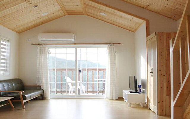 Yeosu Maru Pension