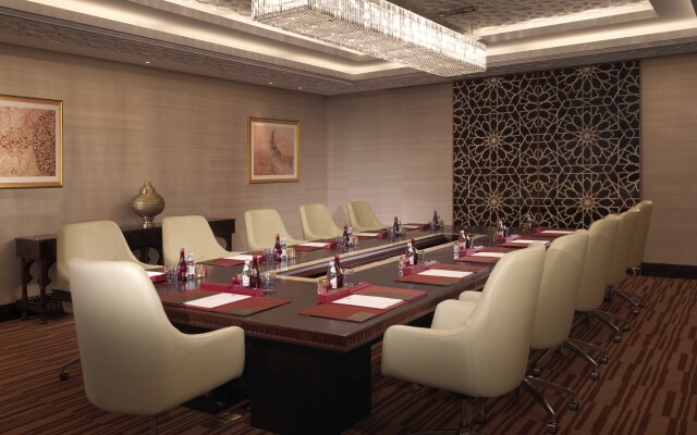 Bab Al Qasr Hotel