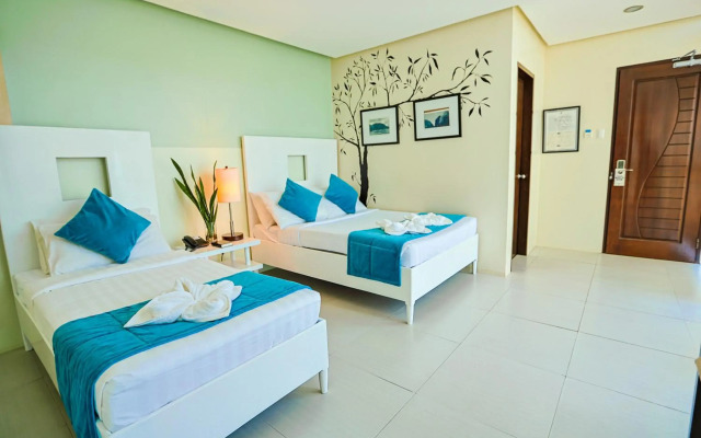 Holiday Suites Business District (Empire Suites Hotel)