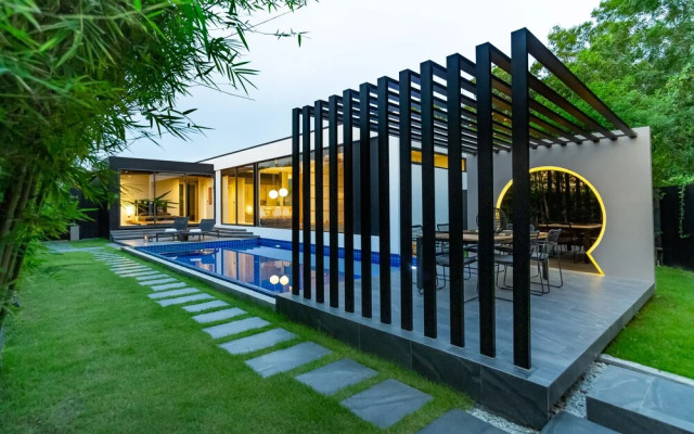Villa Kuso by Holiplanet