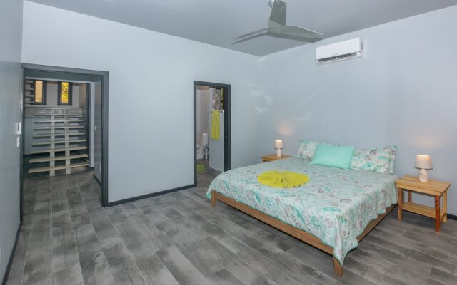 Brisa De Verano 2 Bedroom Home by RedAwning